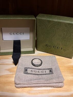 Gucci Interlocking Sterling Silver And Black Enamel Ring